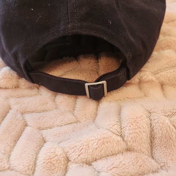 Birdies hat - Picture 3 of 3